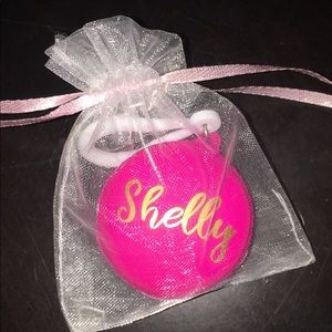 customized macaron keychain